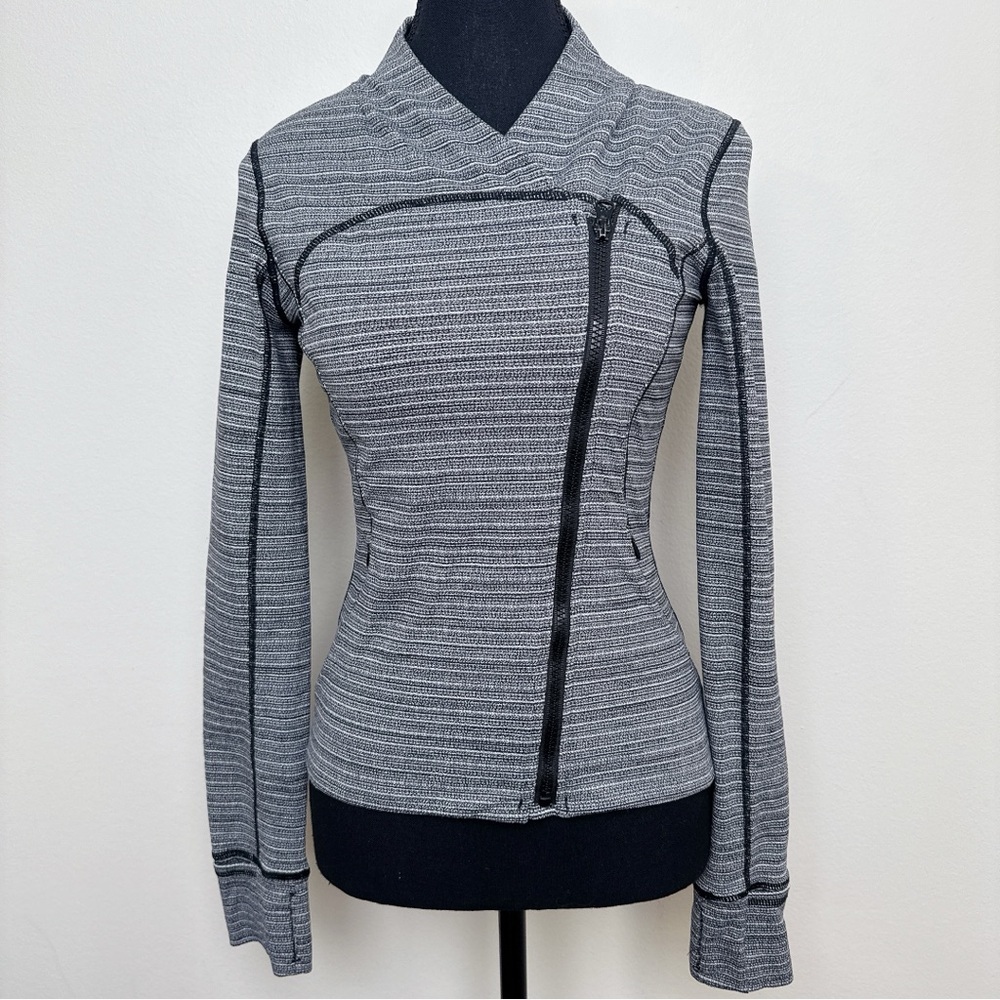 Lululemon Womens 4 Asymmetrical Zipper Active Jacket